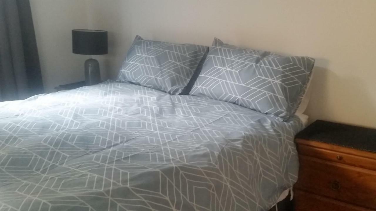 טאורנגה Edgehill - Semi Self-Contained Eco Friendly Home מראה חיצוני תמונה