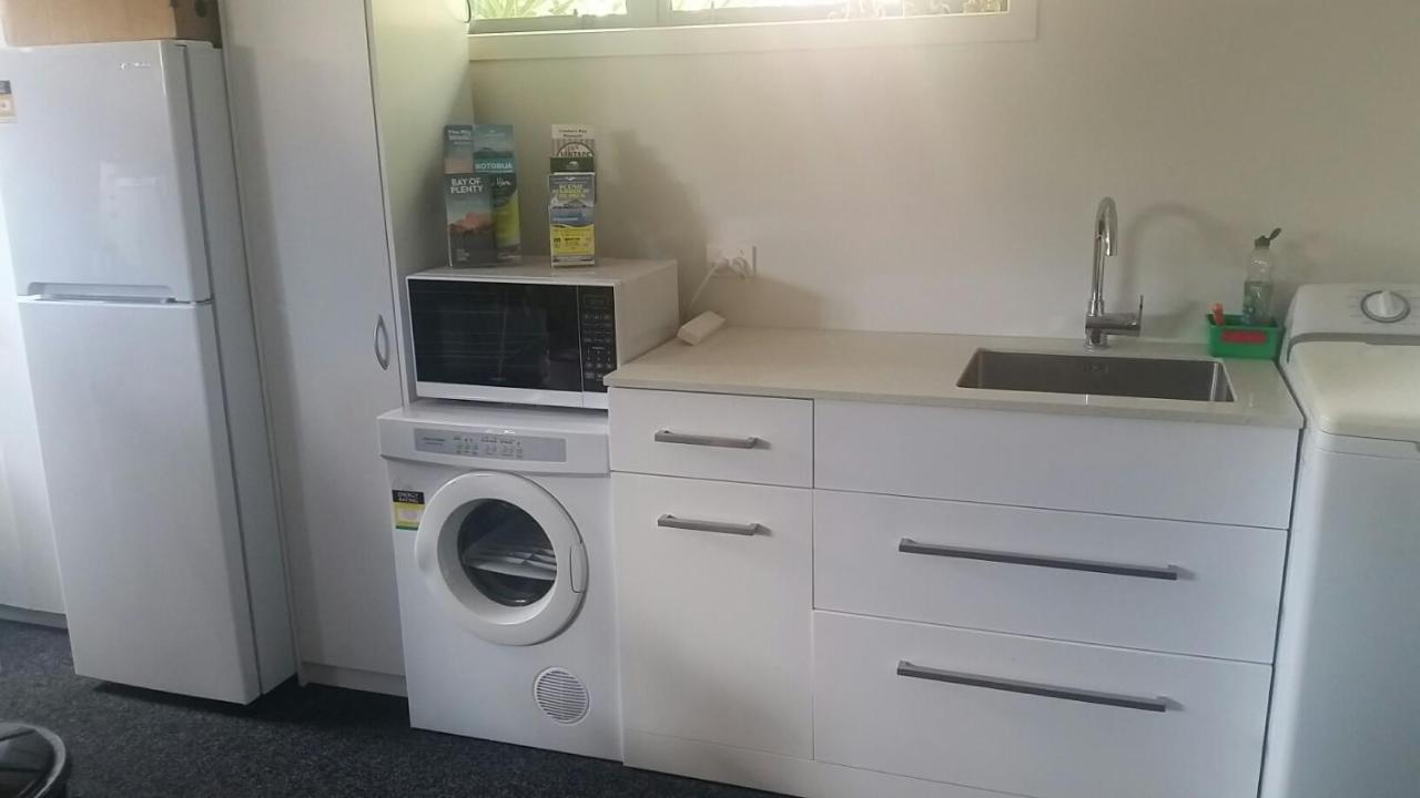 טאורנגה Edgehill - Semi Self-Contained Eco Friendly Home מראה חיצוני תמונה